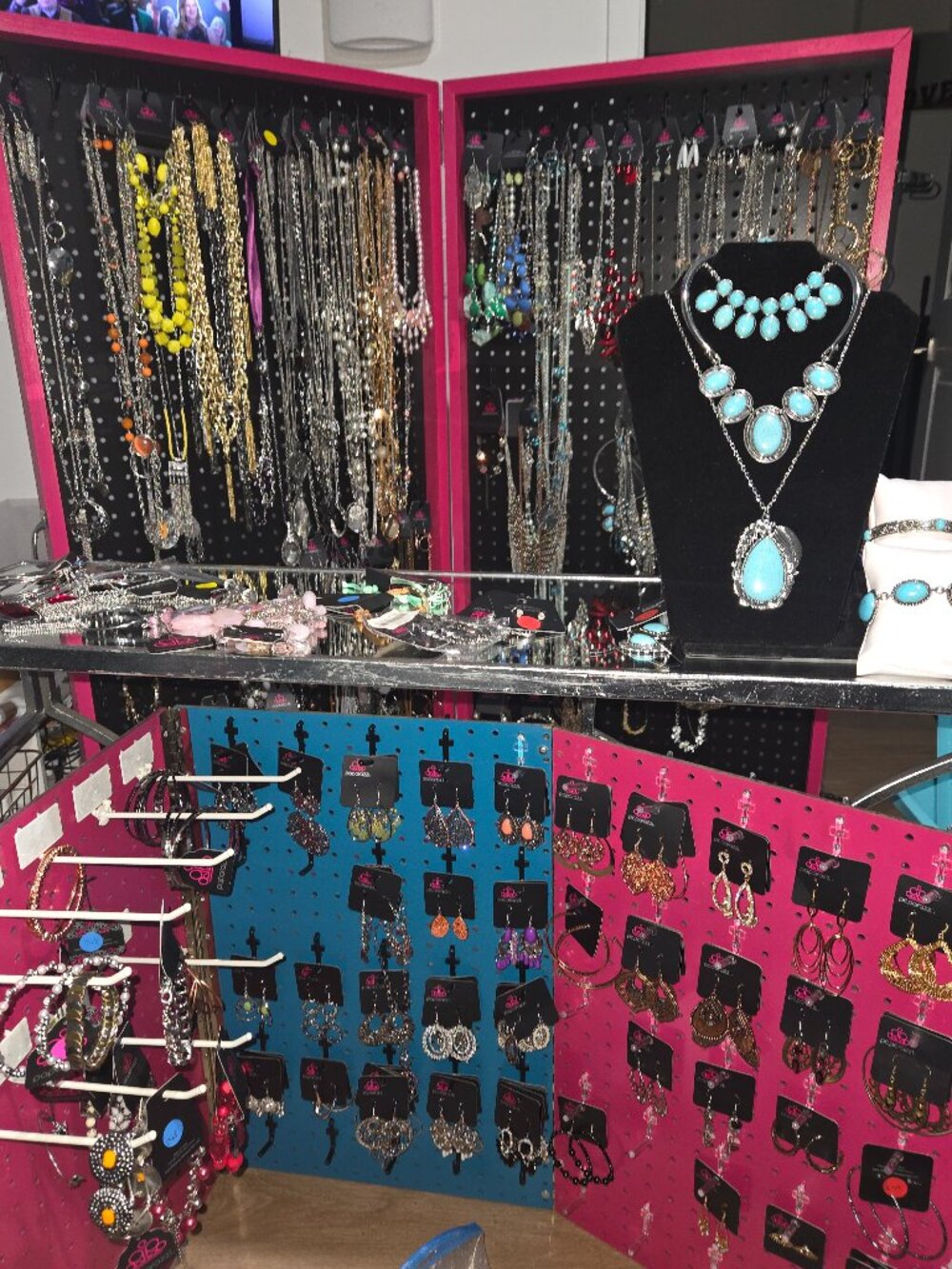 Paparazzi Jewelry lot (RANDOM pieces sent)